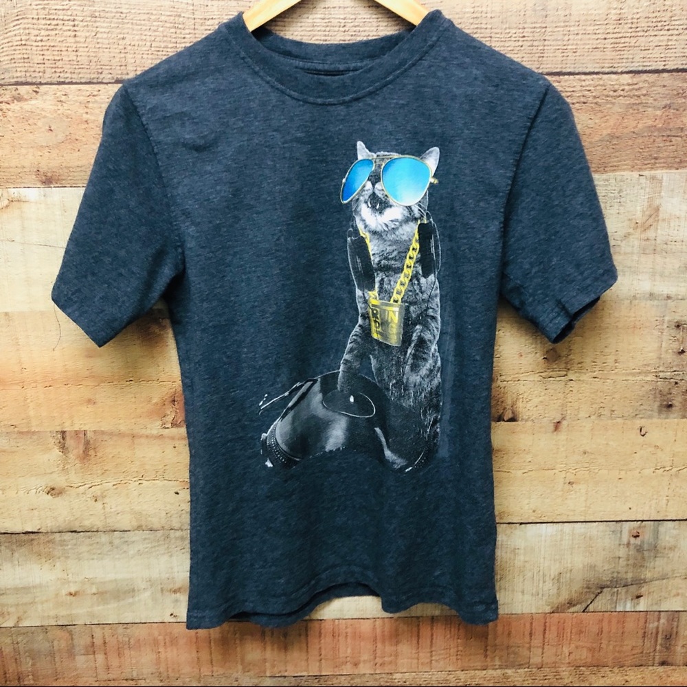 Cat T-shirt “Run Dog”